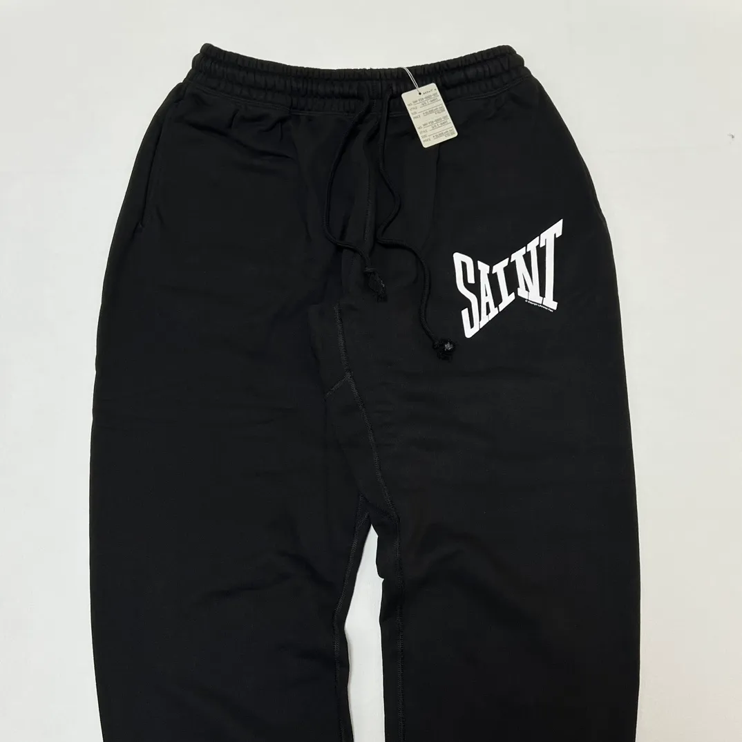 SAINT Mxxxxxx RIBON SAINT Sweat Pants/BLK Basic SAINT LOGO sweatpants Black S-XL God-cut Loose fit Four-needle six-thread boneless sewing Upper body comfortable Original light fleece sweatshirt fabric Original consistent fruit logo/angel logo